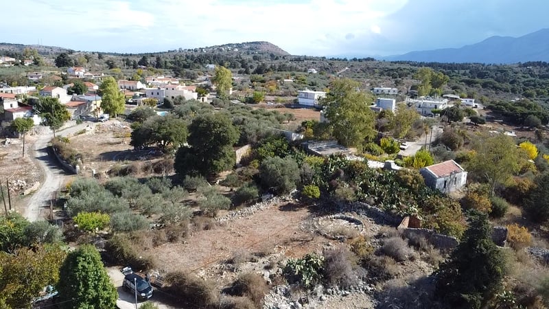 Land in Litsardha - view 1