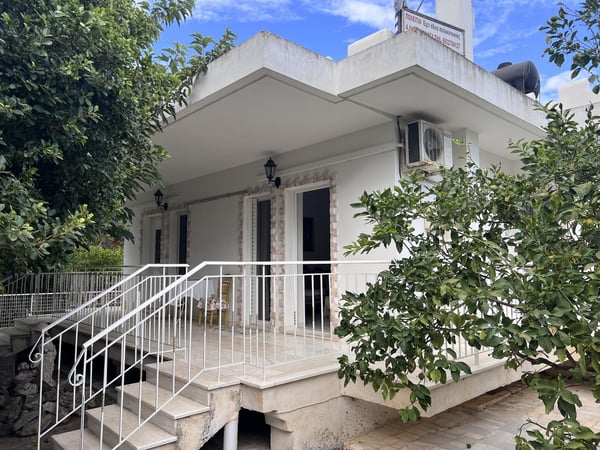 Villa in Voukolies - view 1