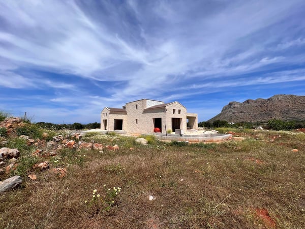 Villa in Chorafakia - view 1