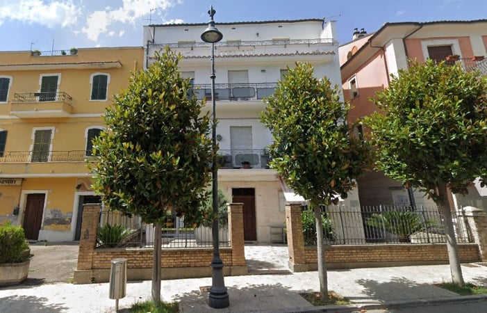 House in Loreto Aprutino - view 1