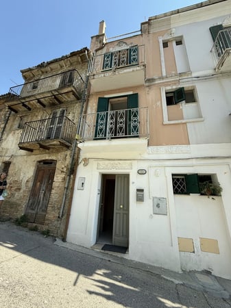 House in Orsogna - view 1