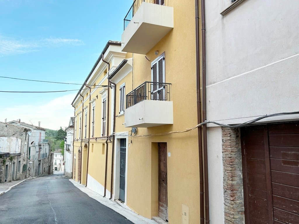 House in Civitella Casanova - Image 3