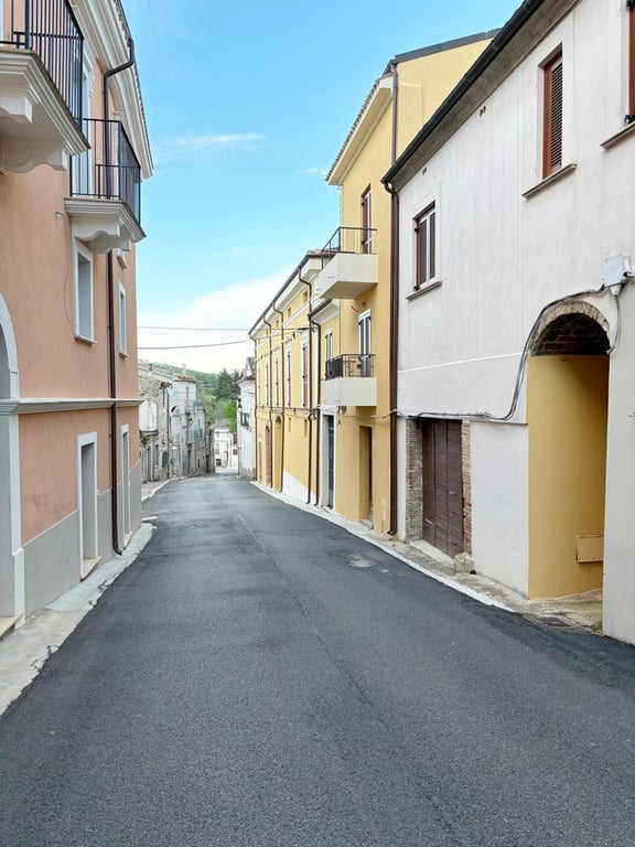 House in Civitella Casanova - Image 2