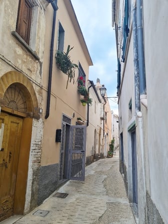 House in Loreto Aprutino - view 1