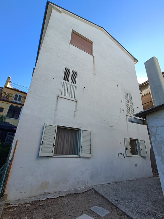 House in Canosa Sannita - Image 2