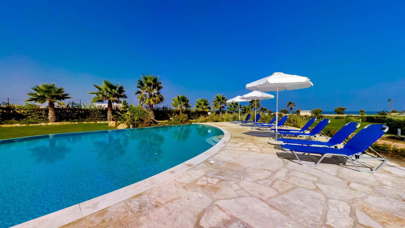 House in Crete - Image 3