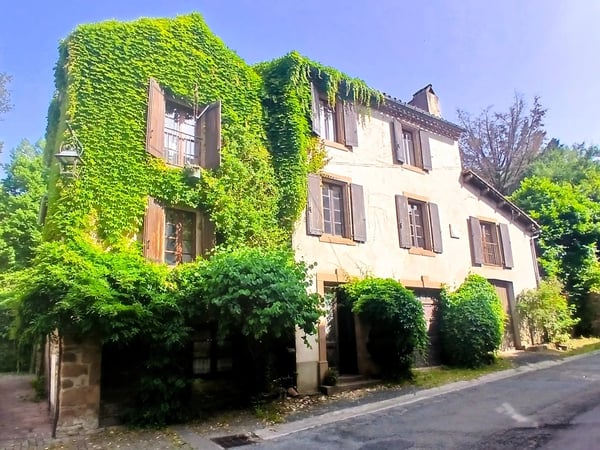 House in Monesties - view 1