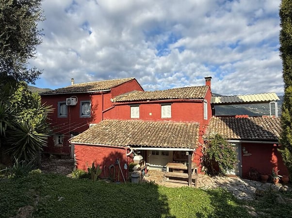 House in Kato Korakiana - view 1