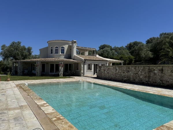 Villa in Kokkinion - view 1