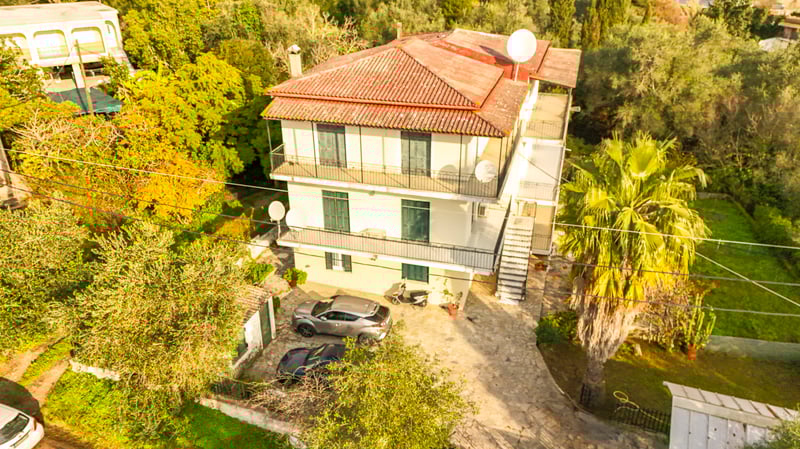 Apartment in Dassia - view 1