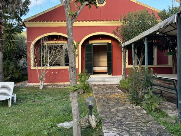 House in Linia - view 1