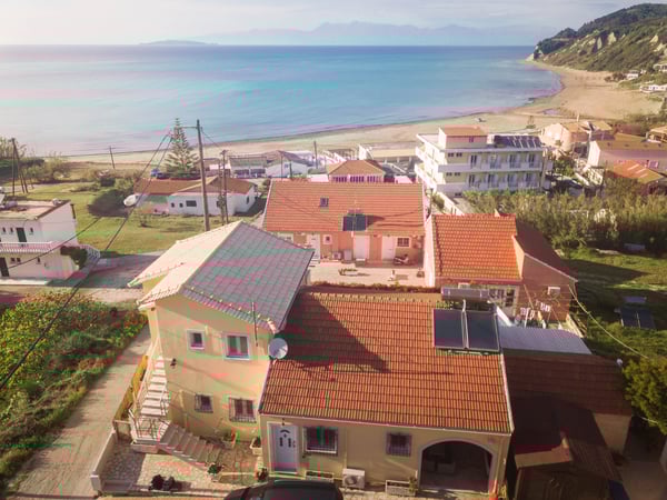 Apartment in Agios Stefanos Avlioton - view 1