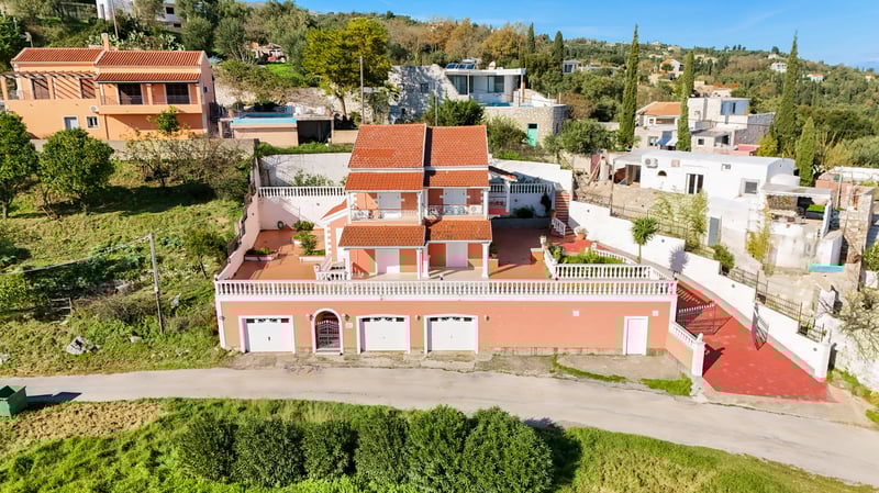House in Palaio Chorio - view 1