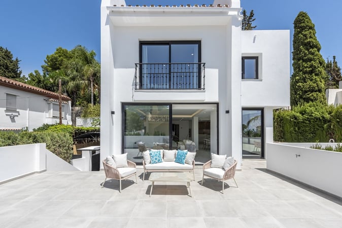 Villa in Marbella - view 1