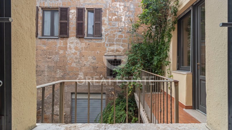 House in Orvieto - view 1