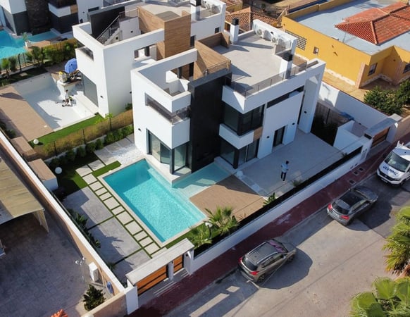 Villa in Torrevieja - view 1