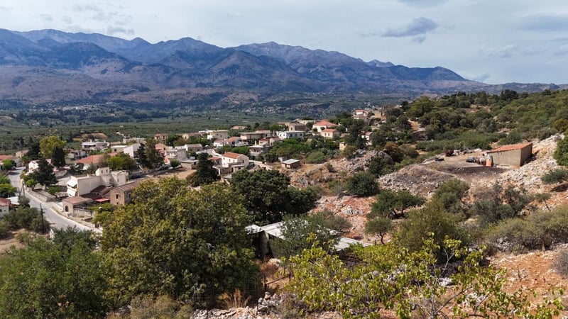 Land in Kaina - view 1