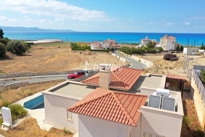 House in Argaka - view 1