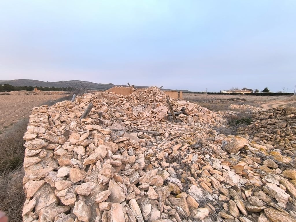 Land in Yecla - Image 4