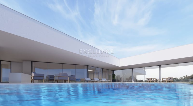 House in Meia Praia - view 1