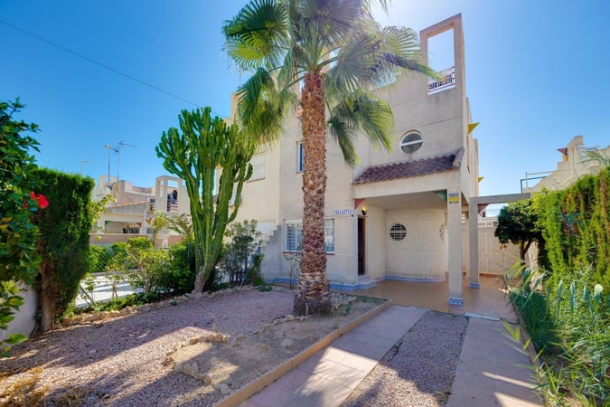 House in Torrevieja - view 1
