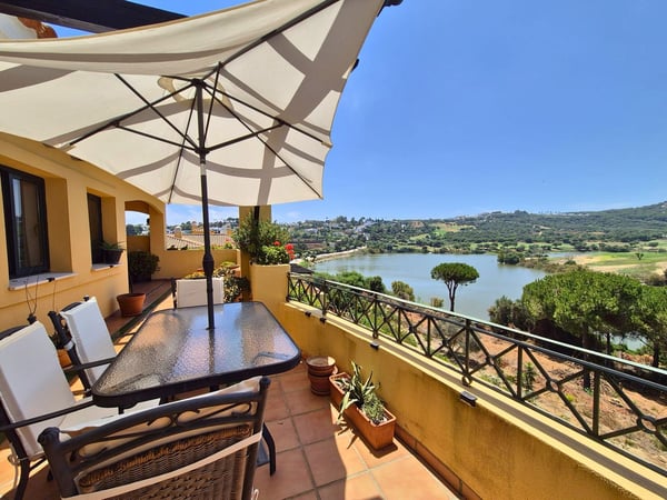 Apartment in Sotogrande - view 1