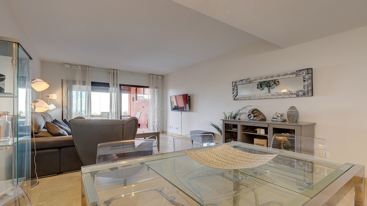 Apartment in San Luis de Sabinillas - Image 3
