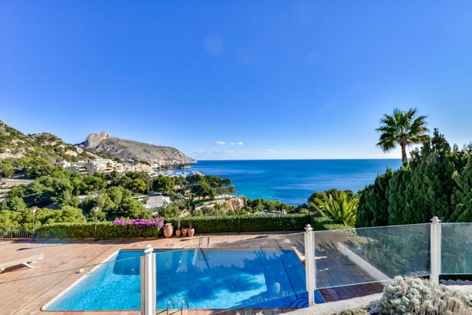 Villa in Calp - view 1