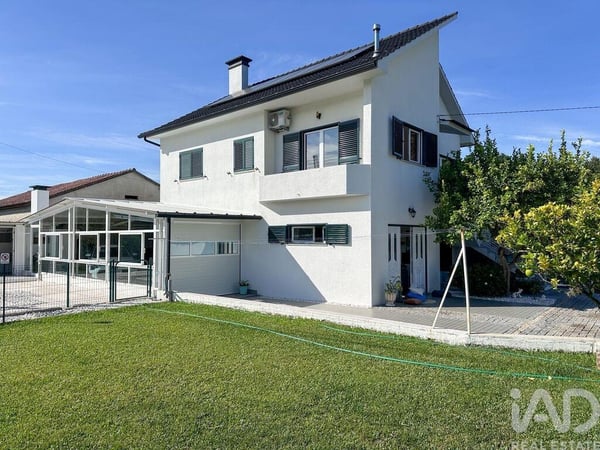 House in Ponte de Lima - view 1