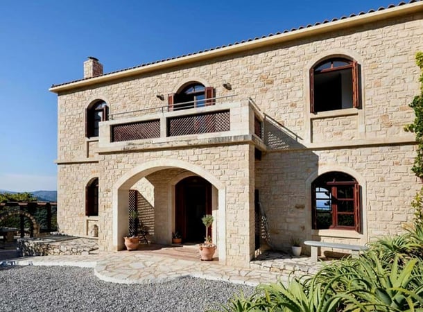 Villa in Kournas - view 1