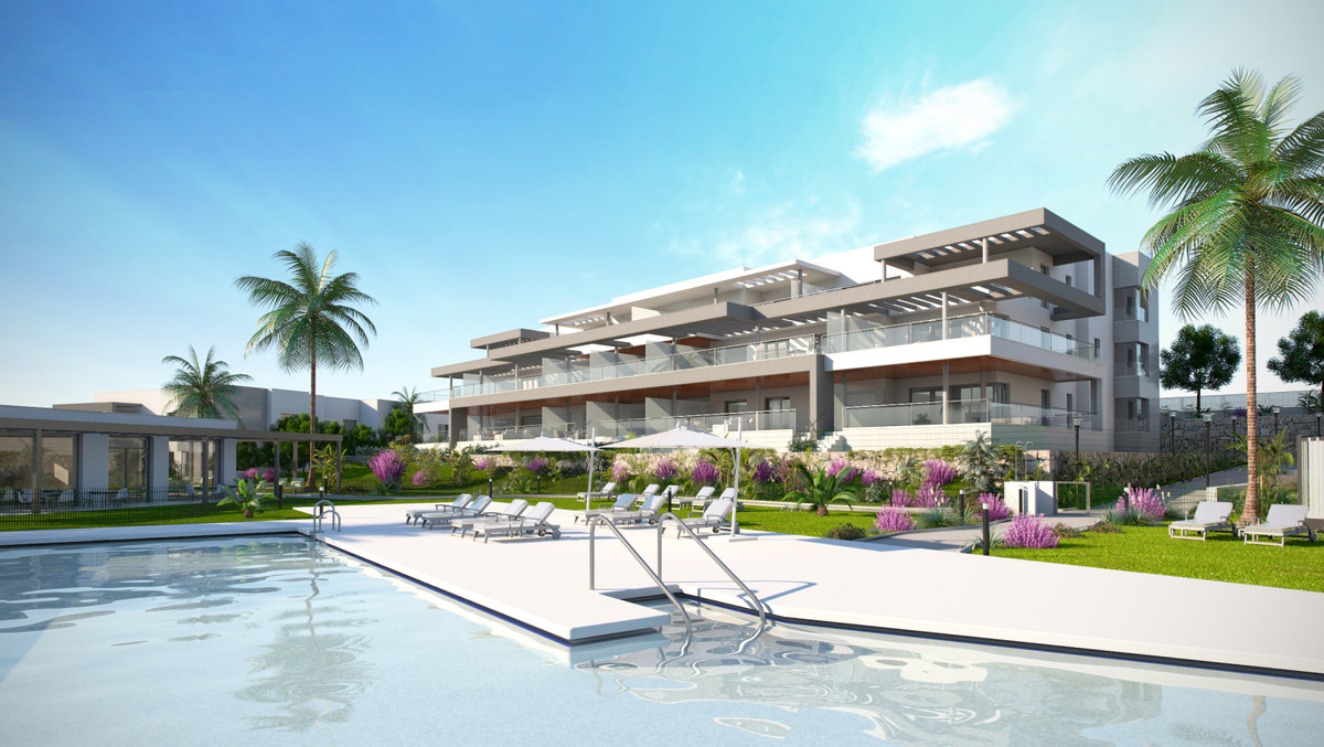 Apartment in Estepona - Image 2