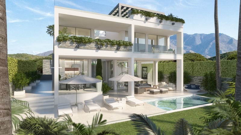 Villa in Estepona - view 1