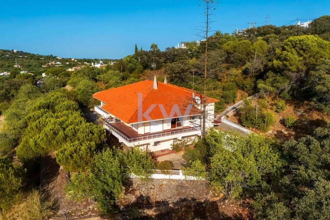 Villa in Sao Bras de Alportel - view 1