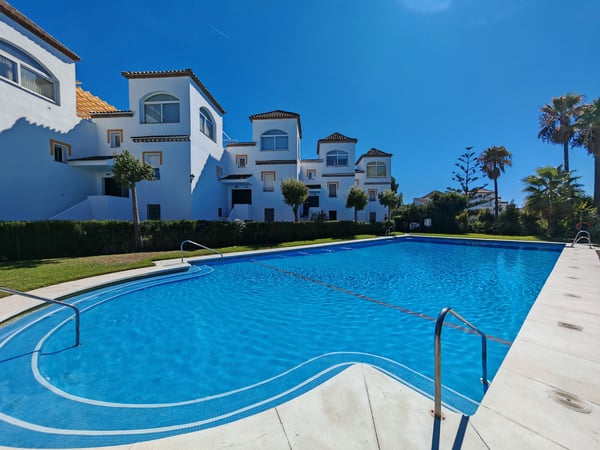 Apartment in Artola - view 1