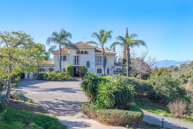 Villa in Marbella - view 1