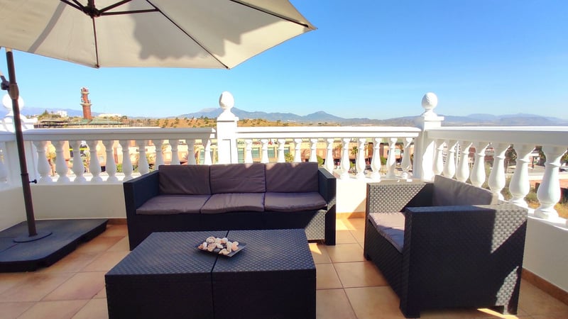 Villa in Coin - view 1