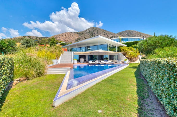 Villa in Fuengirola - view 1