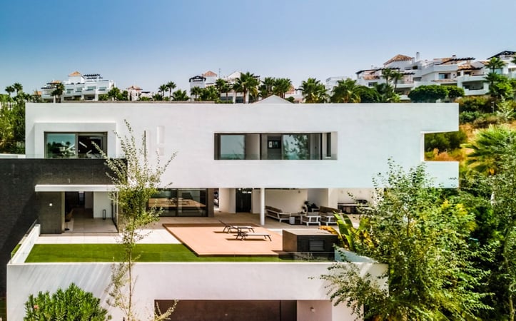 Villa in Benahavis - view 1
