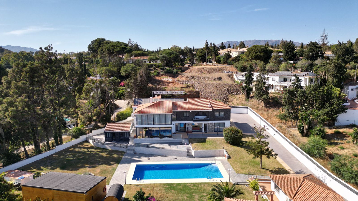 Villa in El Chaparral - Image 3