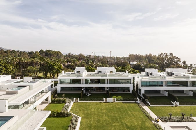 Villa in Nueva Andalucia - view 1