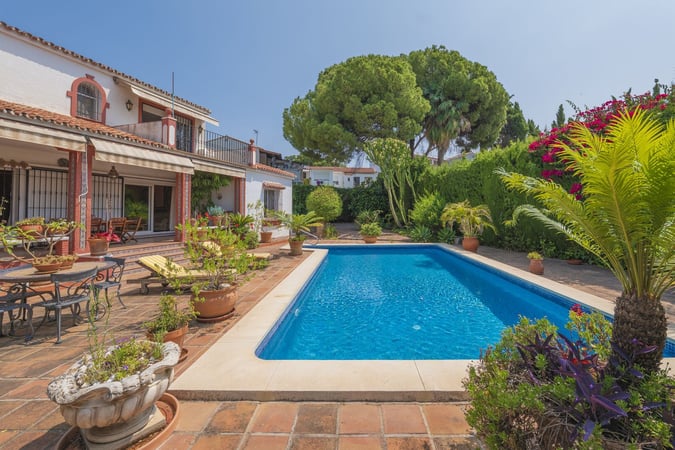 Villa in Marbella - view 1