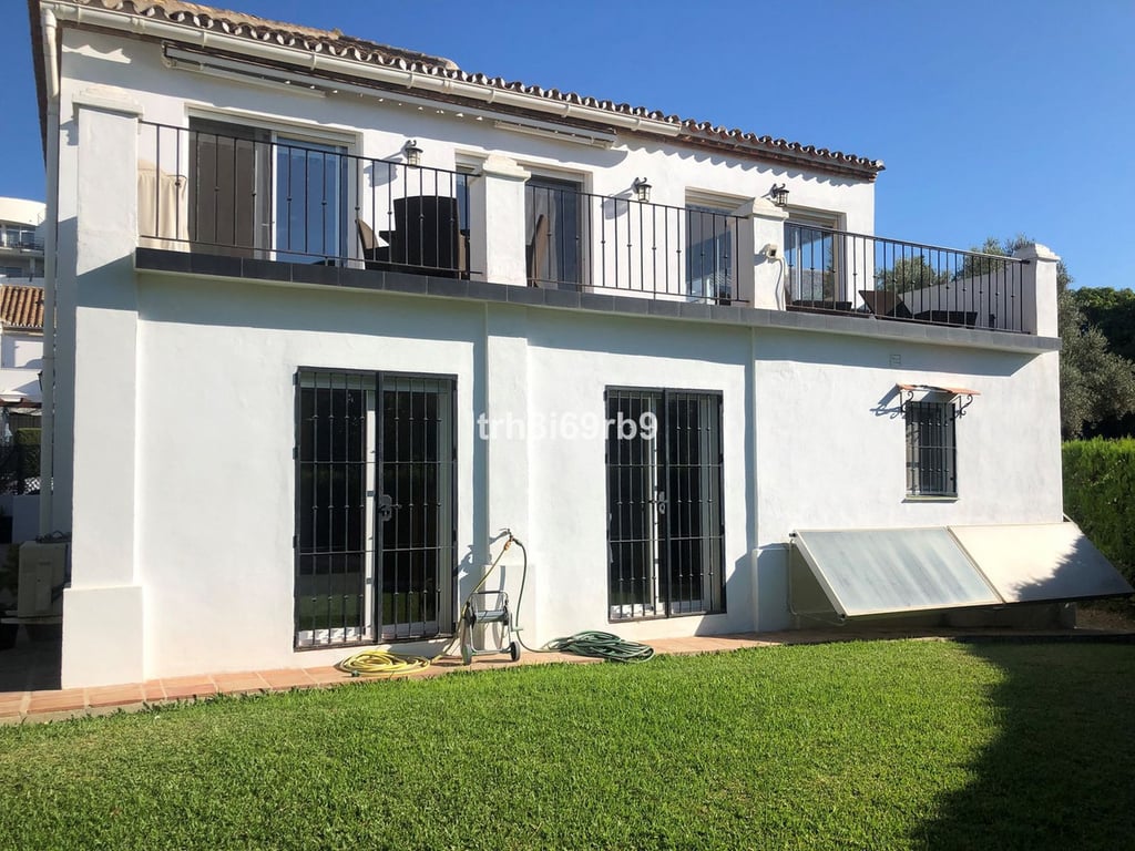 Villa in Atalaya Isdabe - Image 2
