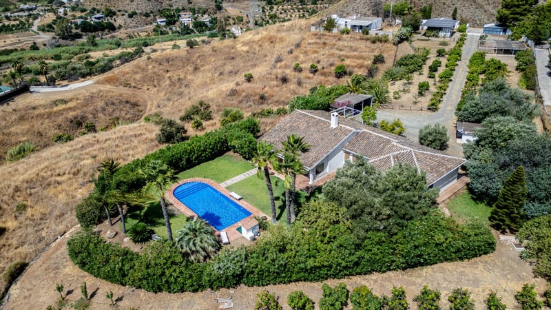 Villa in Mijas Costa - view 1