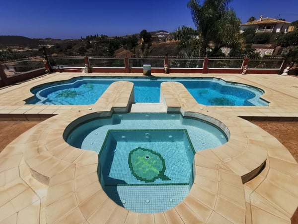 Villa in Calla de Mijas - view 1