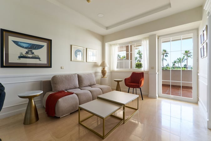 Apartment in Nueva Andalucia - view 1