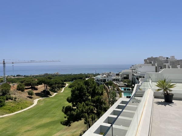 Villa in Cabopino - view 1