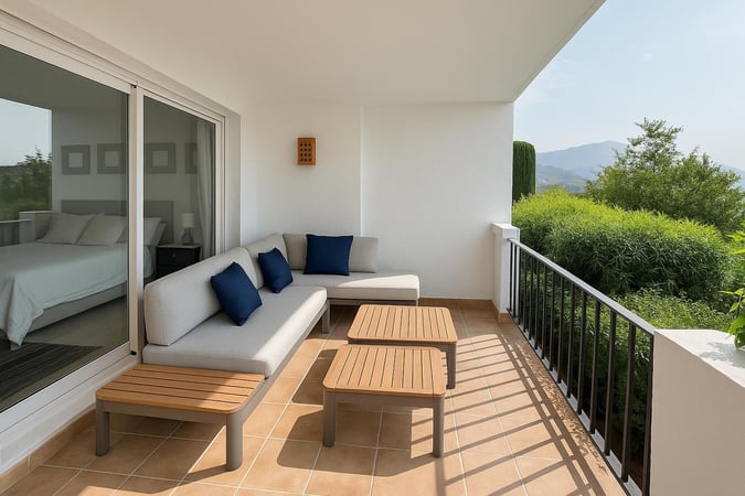 Apartment in Benahavis - view 1