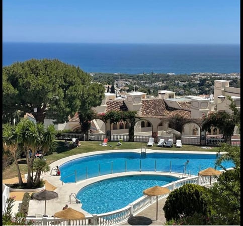 Penthouse in Sitio de Calahonda - view 1