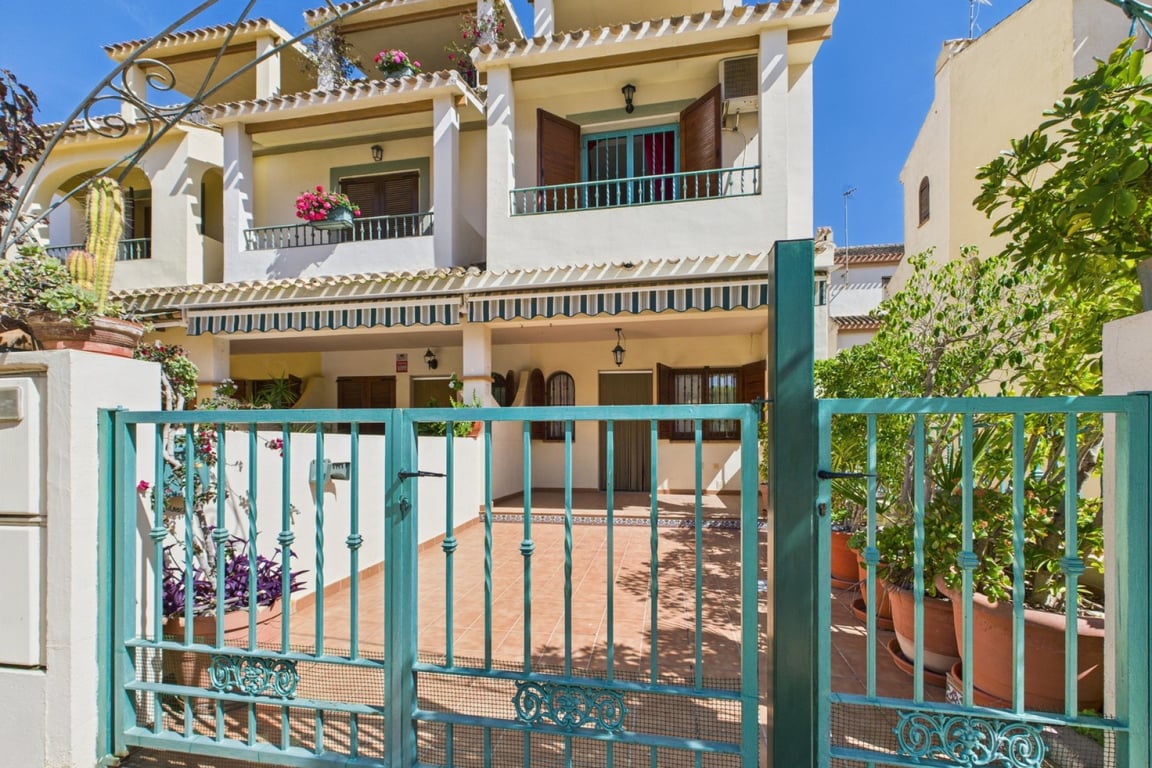 House in Los Alcazares - Image 2