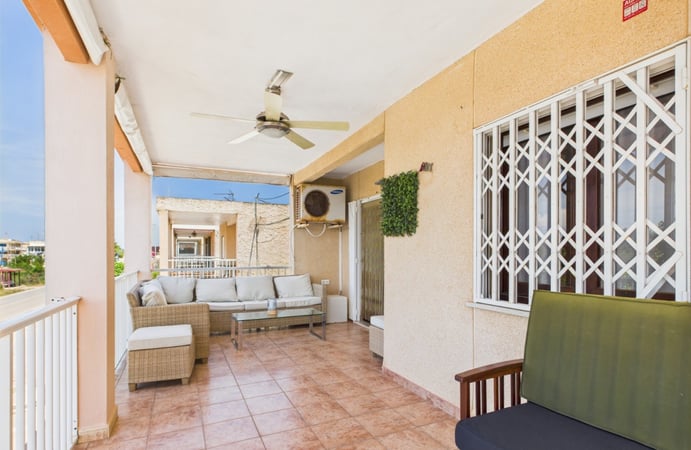 Apartment in Los Urrutias - view 1